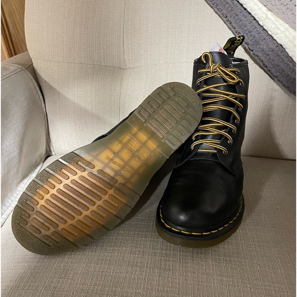 THE ORIGINAL DOC MARTENS- air walk boots size ladies 10 - Picture 4 of 5